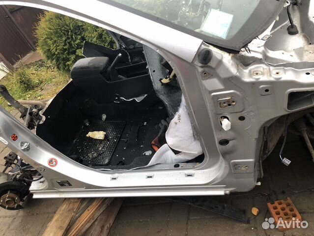 Порог правый с центральной стойкой Мазда 3 седан B Порог правый с центральной стойкой Мазда 3 седан B