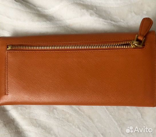 Новый Кошелек prada (оригинал) Новый Кошелек prada (оригинал)