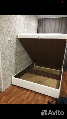 Кровать Кровать