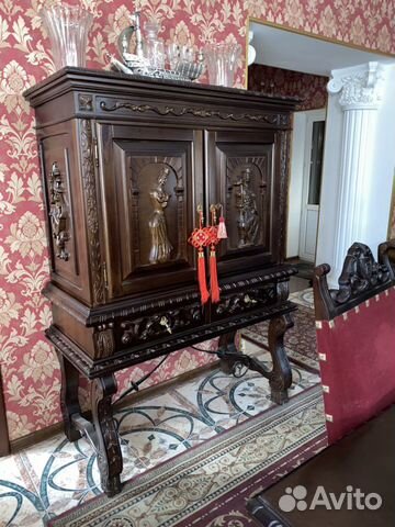 Ренессанс и столовая Ренессанс и столовая