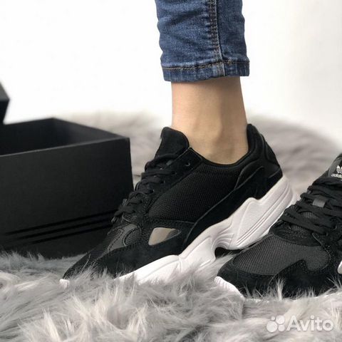 Кроссовки Adidas Falcon женские Кроссовки Adidas Falcon женские