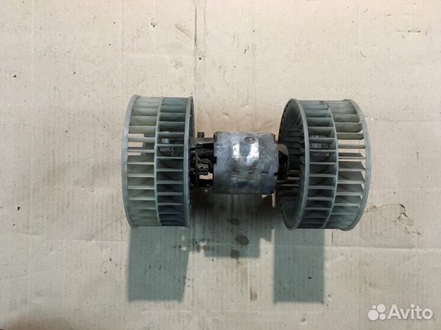 Моторчик печки W124 Моторчик печки W124