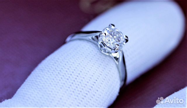 Кольцо Cartier с бриллиантом 1,01 ct Видео Кольцо Cartier с бриллиантом 1,01 ct Видео