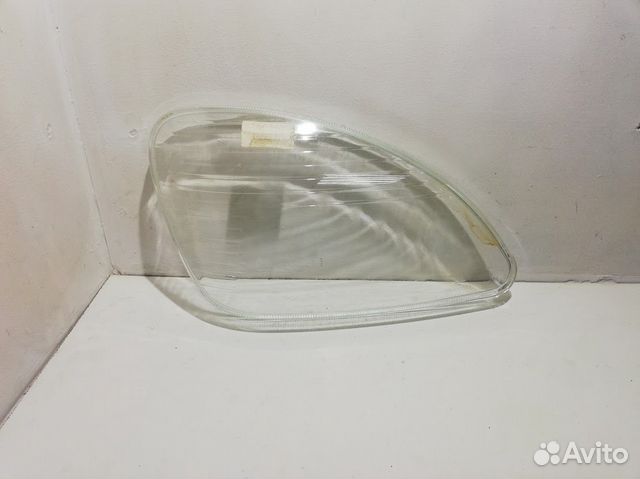 Новое Стекло правой фары Газ Новое Стекло правой фары Газ