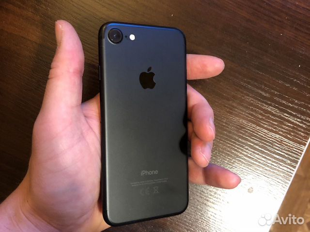 Телефон iPhone 7 Телефон iPhone 7