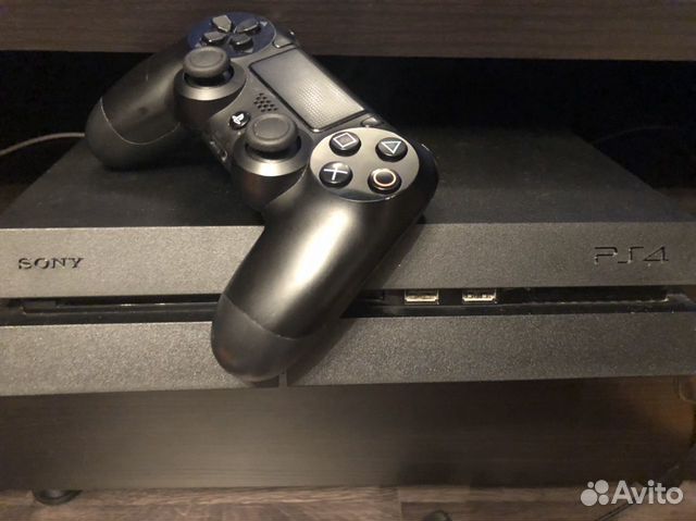 Sony PS4 1 tb Sony PS4 1 tb