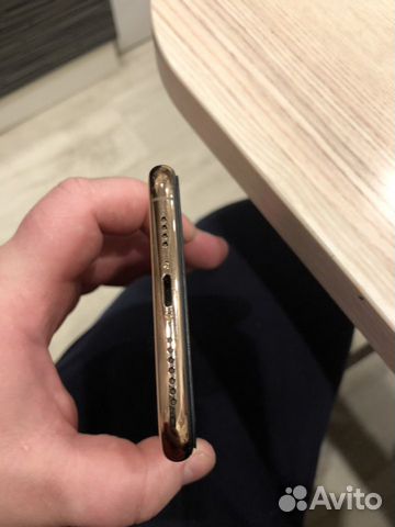 Телефон iPhone