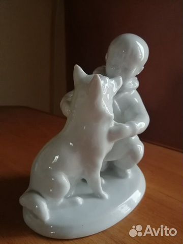 Статуэтка 