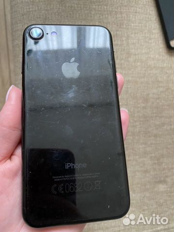 Телефон iPhone 7