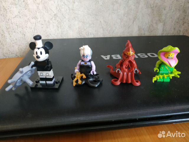 Lego minifigures