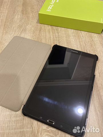 Планшет SAMSUNG Galaxy Tab E 9.6