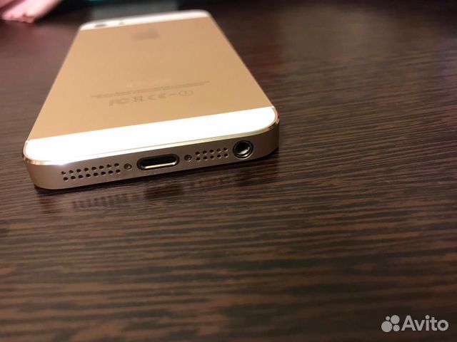 Телефон iPhone