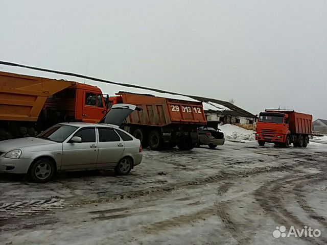 Водитель на своем камазе