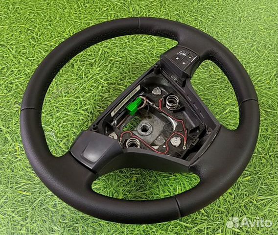 Кожаный руль Volvo S40 S60 C30 C50 V50 V70 Кожаный руль Volvo S40 S60 C30 C50 V50 V70