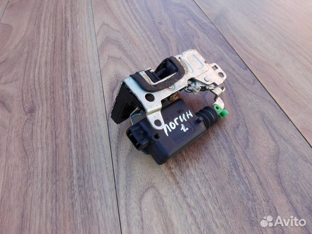 Замок двери передней левой Рено Logan 1