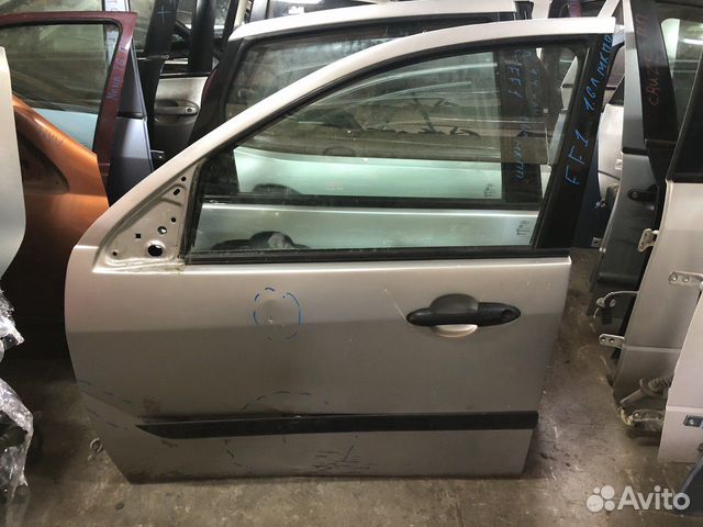 Дверь передняя левая (Ford Focus)