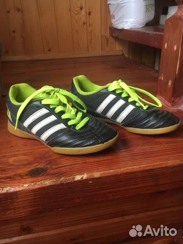 Кроссовки для футзала addidas