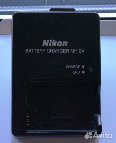 Зарядное устройство Nikon MH-24 Зарядное устройство Nikon MH-24