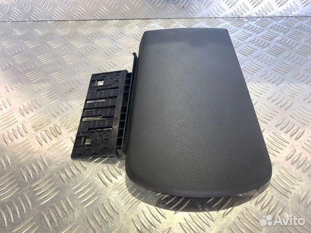 Подлокотник Peugeot 3008 1 1.6 2011 Подлокотник Peugeot 3008 1 1.6 2011