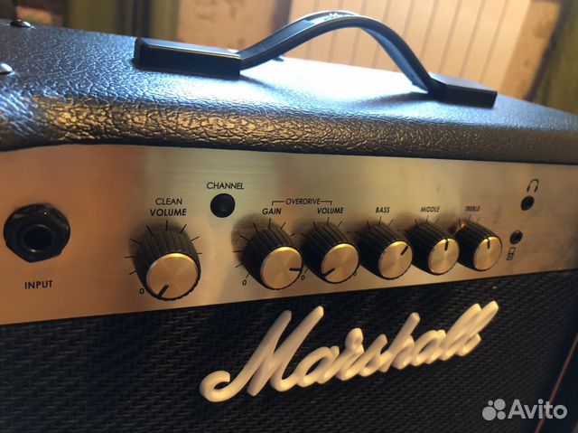 Комбоусилитель Marshall MG 15 Gold Комбоусилитель Marshall MG 15 Gold