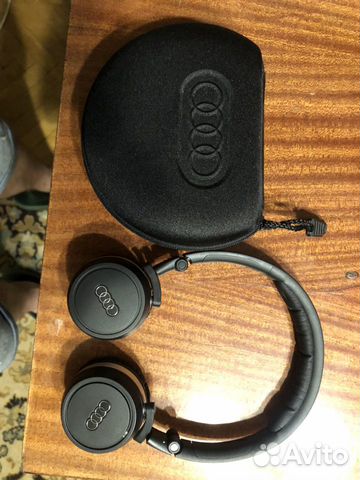 Наушники Audi