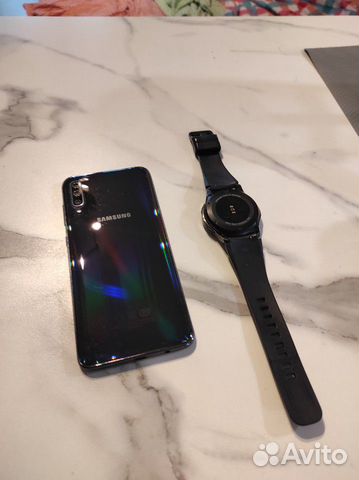 Samsung galaxy a70 6/128 + gear s3 frontier
