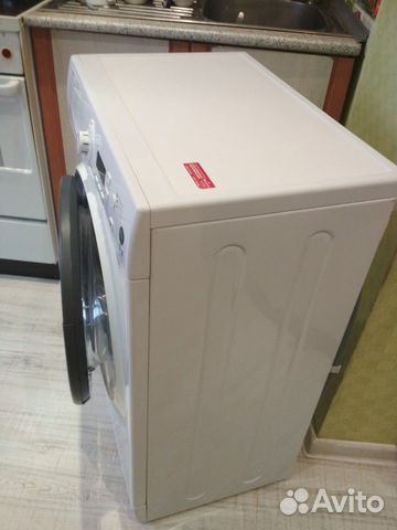 Стиральная машина Hotpoint- Ariston Стиральная машина Hotpoint- Ariston