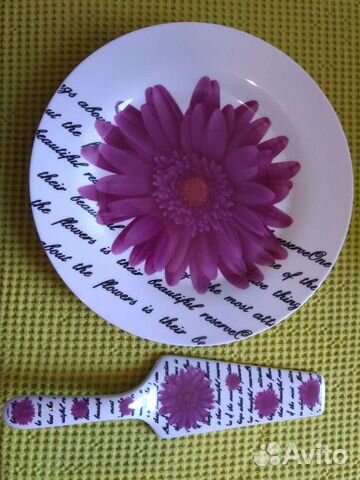 Блюдо с лопаткой