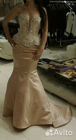 Шикарное вечернее платье от Шерри Хилл