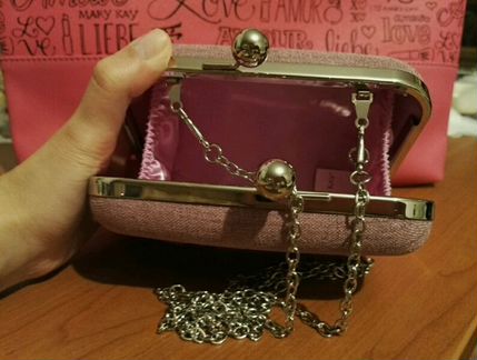 Розовый клатч Мэри Кэй