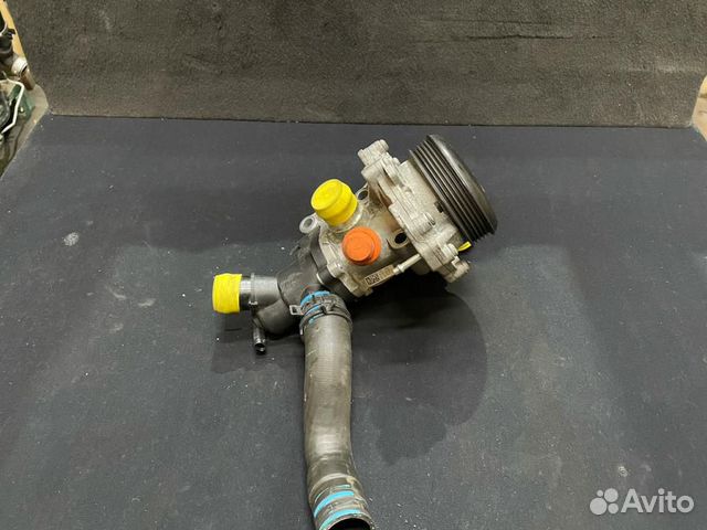 Помпа на Мерседес w117 w176 w246