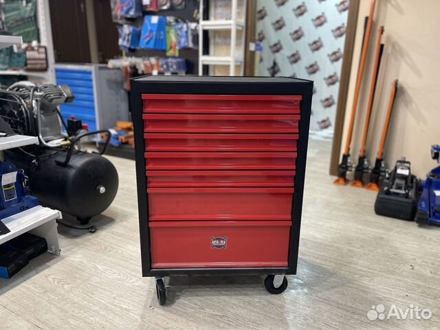 Подкатная тележка 7 ящиков 101 предмет