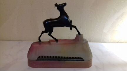 Декоративная щётка для одежды 