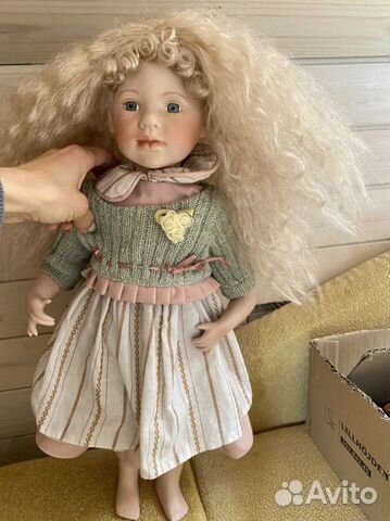 Кукла фарфор