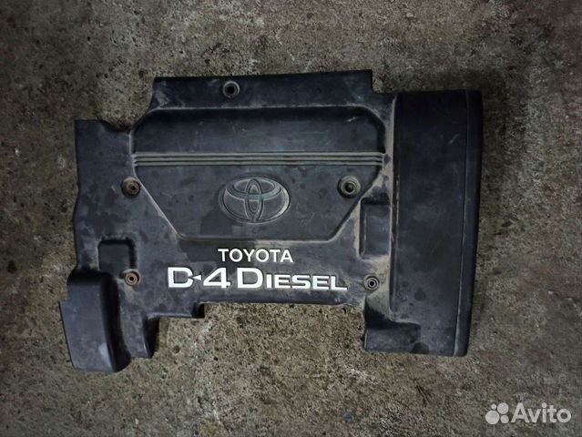 Крышка двигателя Toyota Avensis t220 2.0 1cd-ftv