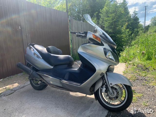 Suzuki Burgman SkyWave 650