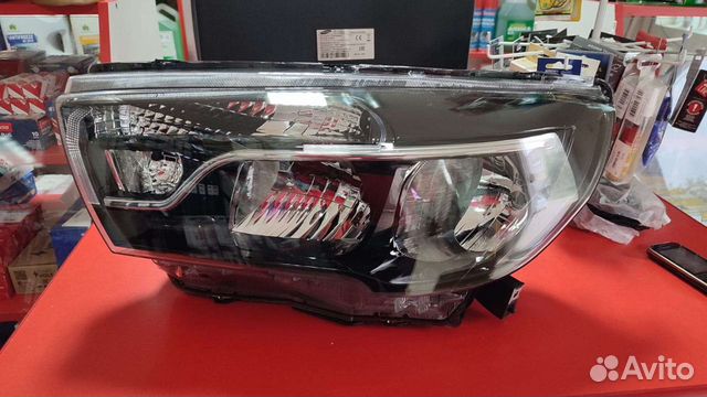 Фары правая Лада Веста