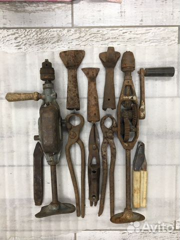 Набор кованных старых инструментов и др. СССР