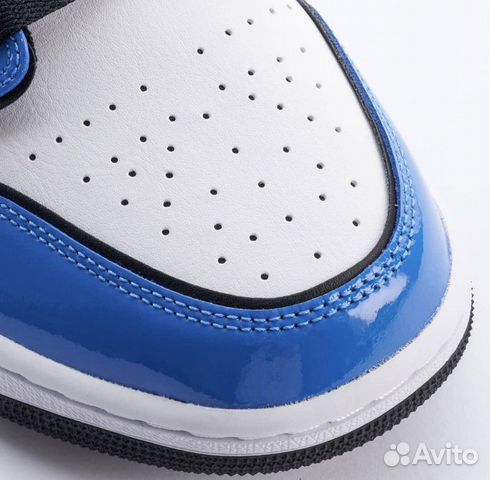 Nike Air Jordan 1 Mid Signal Blue