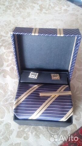 Подарочный набор: Галстук, запонки, зажим, 2платка