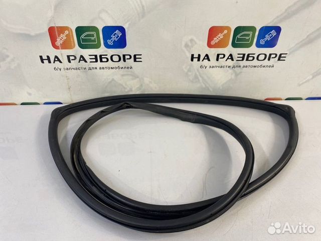 Уплотнительная резинка дверного проема задняя