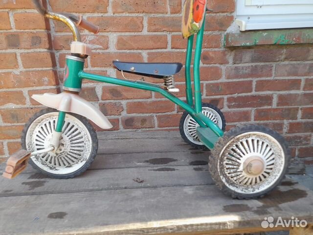 Трехколесный велосипед