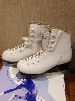 Фигурные коньки oxelo