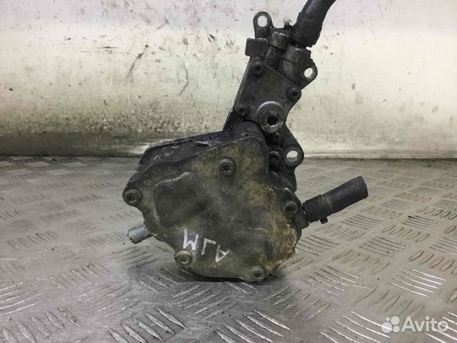 Насос вакуумный Volkswagen Golf 038145209a AJM