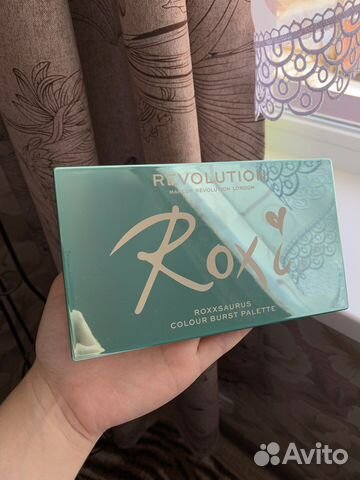 Тени для век