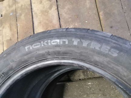 Nokian 215/55 R17, 2 шт