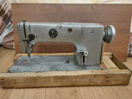 Промышленная швейная машинка 1022 класса Подольск