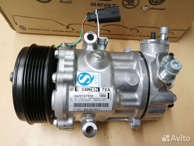 Компрессор кондиционера 6RD820803D