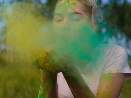 Краски Холи