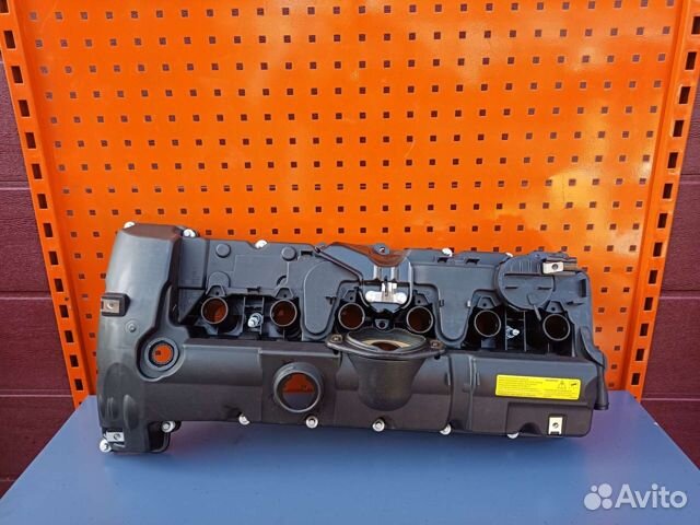 Клапанная крышка BMW